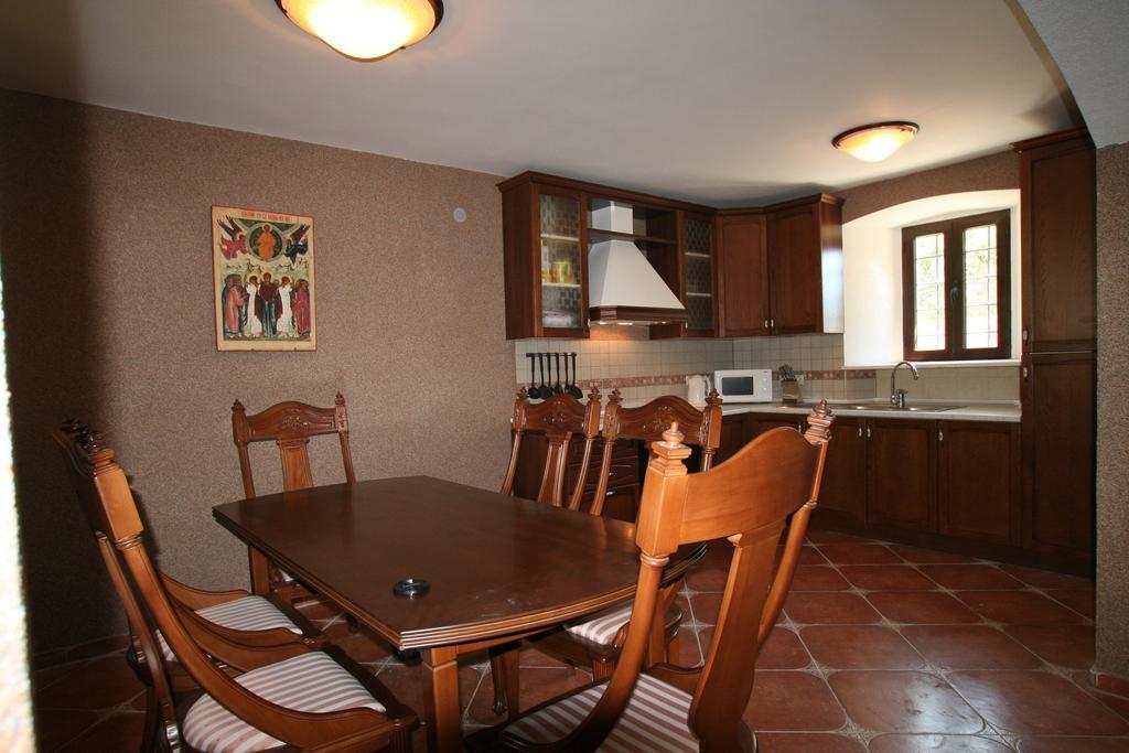 Holiday Home Ametist Kotor Habitación foto