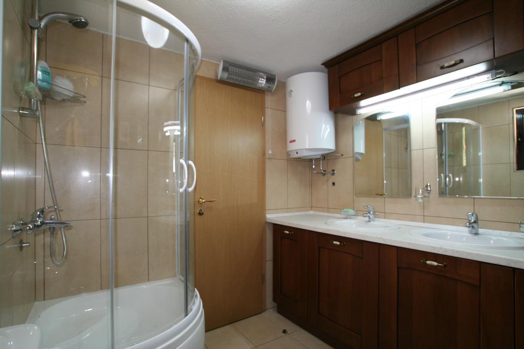 Holiday Home Ametist Kotor Habitación foto