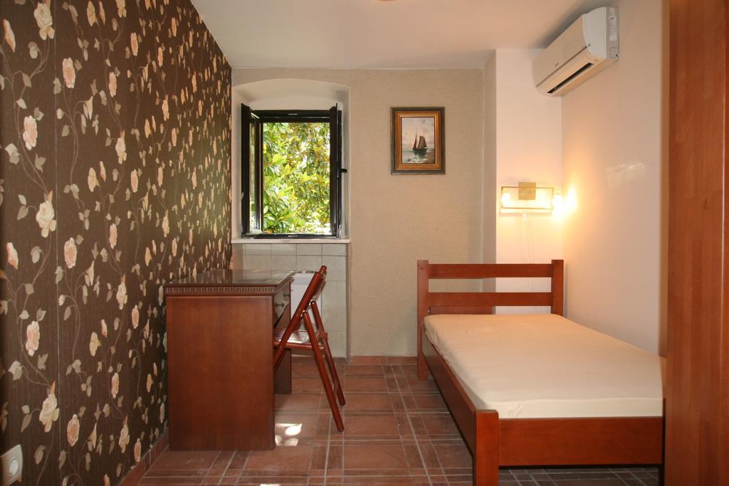 Holiday Home Ametist Kotor Exterior foto